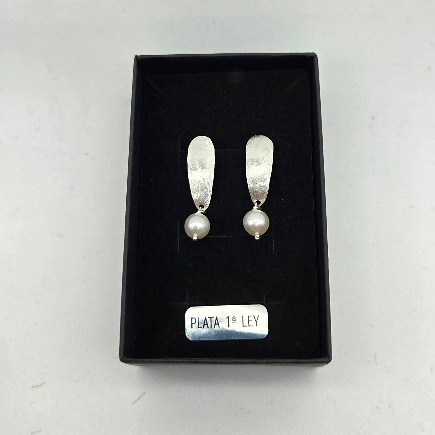 Pendientes de Presión Gota con Perla Cultivada en Plata de Ley