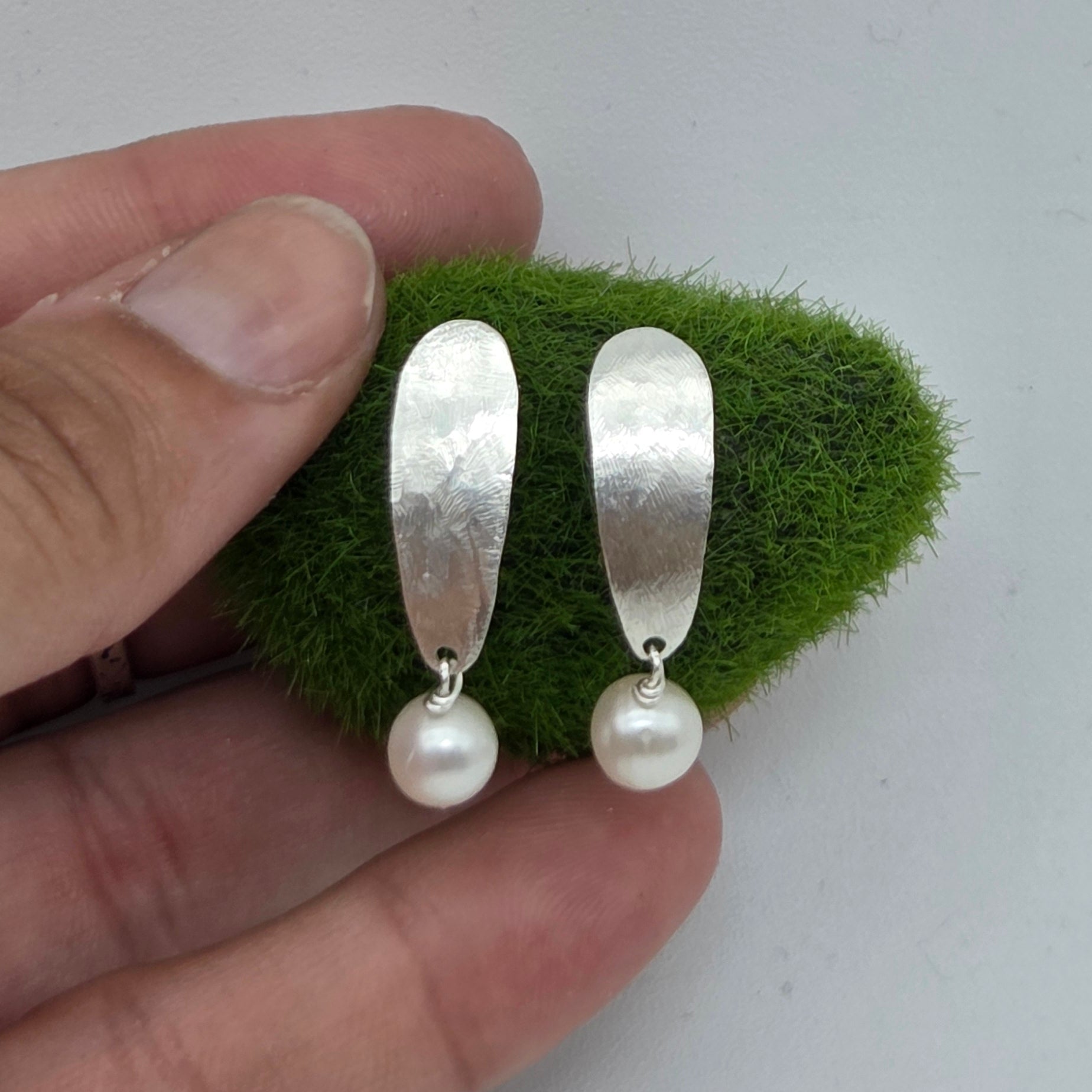 Pendientes de Presión Gota con Perla Cultivada en Plata de Ley