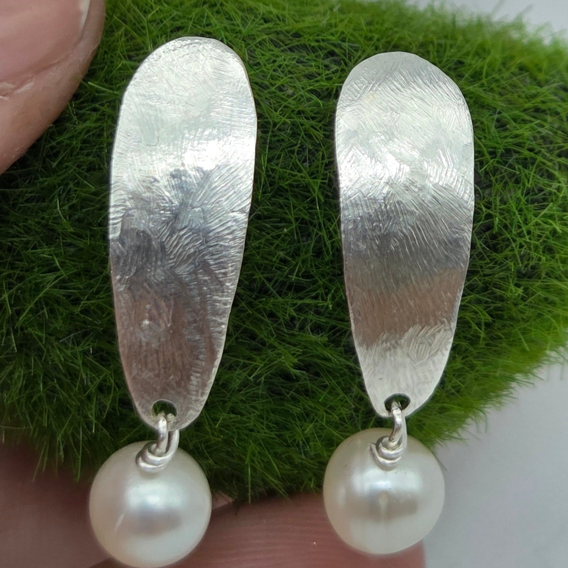 Pendientes de Presión Gota con Perla Cultivada en Plata de Ley